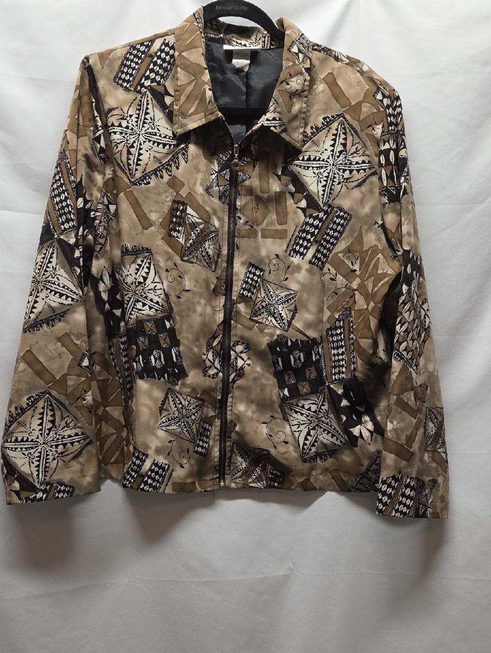 Women’s Tan & Black Patterned Zip-Front Silky Jacket by cb Collections Vintage